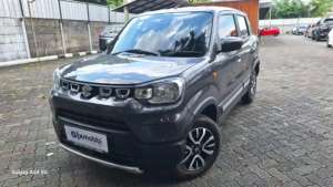 Jual bekas OLXMOBBI Low Angs Suzuki S-Presso 1.0 AGS Bensin-AT 2023 WIS,lokasi di 