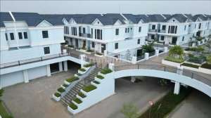 Over kredit lavon swan city double decker lokasi di Gading Serpong, tersedia melalui melalui situs Olx