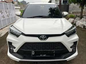 Jual bekas Raize GR 1.0 TSS D 1 Tangan Service Record Toyota Km 39 Ribuan ASLI,lokasi di 