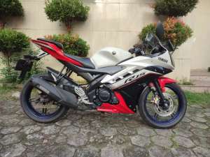 Jual bekas READY R15 V2 TAHUN 2016 PAJAK HIDUP,lokasi di Tomang