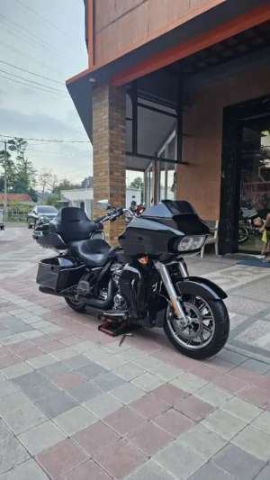 Jual bekas ROADGLIDE ULTRA 107 2018,lokasi di Buahbatu (Margacinta)