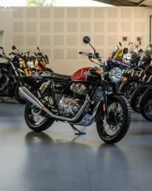 Jual bekas Royal Enfield Interceptor 650 Ravishing RedBlack 2020,lokasi di Cinere