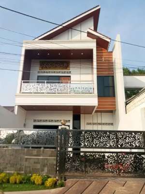 Rumah 2 lantai murah nempel jl raya utama bisa 3x bayar lokasi di Pancoran Mas, tersedia melalui melalui situs Olx