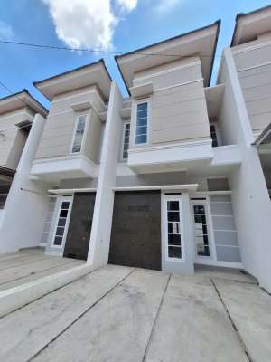 Rumah 2 lantai Ready Stok Di jalan benda raya Pamulang lokasi di Pamulang, tersedia melalui melalui situs Olx