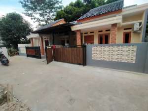 Rumah 74mt Kranggan Cibubur jatirangga lokasi di Ciracas, tersedia melalui melalui situs Olx