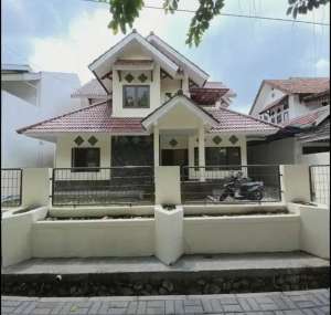 Rumah Asri Luas Tanah 345 Meter di Kemang Pratama Bekasi lokasi di Bekasi Selatan, tersedia melalui melalui situs Olx