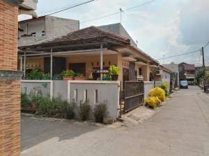 Rumah Bagus di Perumahan Mas Naga Bekasi Selatan lokasi di Bekasi Selatan, tersedia melalui melalui situs Olx