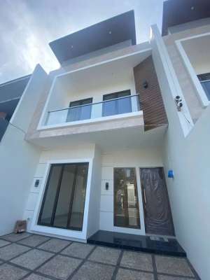 RUMAH BARU GRESS DI BARUK SELANGKAH DARI MERR SURABAYA lokasi di Rungkut, tersedia melalui melalui situs Olx