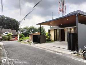 Rumah baru siap huni klidon jln kaljurang KM 13 lokasi di Ngaglik, tersedia melalui melalui situs Olx