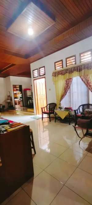 Rumah bengkulu kota lokasi di Gading Cempaka, tersedia melalui melalui situs Olx