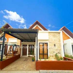 Rumah Cantik 5 Menit Alun-alun Kajen Pekalongan, Bebas Banjir lokasi di Karanganyar, tersedia melalui melalui situs Olx