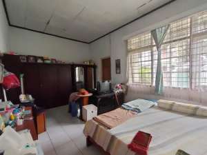 rumah luas bonus kebon alpukat di gunung batu pasteur bandung utara lokasi di Sukajadi, tersedia melalui melalui situs Olx