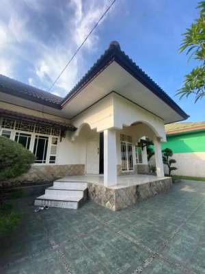 RUMAH LUAS PINGGIR JALAN MEDAN JOHOR lokasi di Medan Kota, tersedia melalui melalui situs Olx