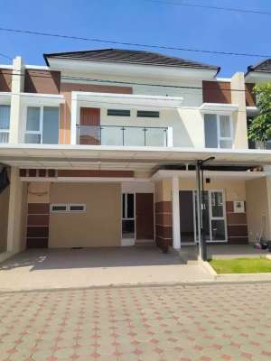 RUMAH MEWAH 2 LANTAI STRATEGIS DALAM RINGROAD BANYURADEN GAMPING lokasi di Gamping, tersedia melalui melalui situs Olx