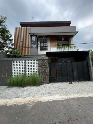 Rumah Mewah Kontemporer 2 Lantai Di Purwomartani lokasi di Kalasan, tersedia melalui melalui situs Olx