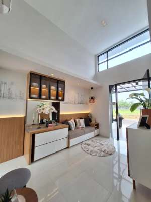 Rumah selangkah ke surabaya, lokasi 0 jalan provinsi fasilitas lengkap lokasi di Driyorejo, tersedia melalui melalui situs Olx