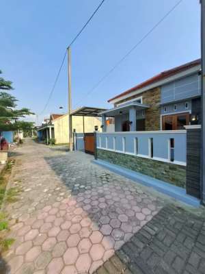 Rumah Strategis Dekat Polres Sleman Jl Magelang km 16 lokasi di Mlati, tersedia melalui melalui situs Olx