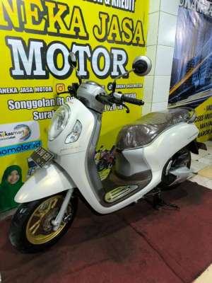 Jual bekas Scoopy Prestige 2021 AJM,lokasi di Laweyan