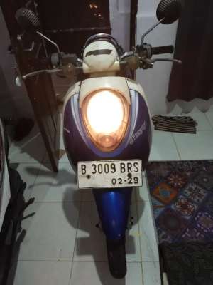 Jual bekas Scopy karbu 2013 lengkap,lokasi di Cengkareng