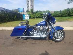 Jual bekas Street Glide 2006 Carbu,lokasi di Kebayoran Lama