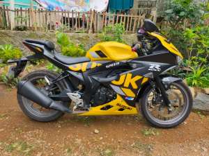 Jual bekas Suzuki GSX-R 150 Keyless 2019 Kuning,lokasi di Kalapa Nunggal