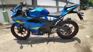 Jual bekas SUZUKI GSX R 150 PAKAI FAIRING 2018, KEYLESS, ISTIMEWA, PAJAK ON,lokasi di Kelapa Dua