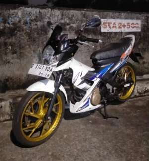 Jual bekas Suzuki Satria FU 150 cc Tahun 2013 Full Orisinil,lokasi di Tebet