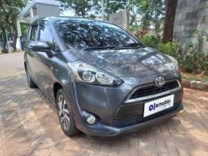 Jual bekas TDP 5 Toyota Sienta 1.5 V Bensin-AT 2018 FIT,lokasi di 