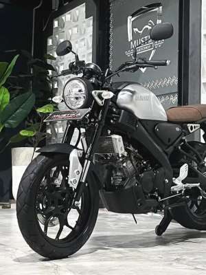 Jual bekas TerbatasYamaha XSR 155 th 2020 - Ayu Mustika,lokasi di Klojen