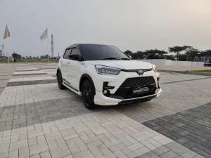Jual bekas TERMURAH FIRST HAND TAX ON Toyota Raize 1.0 GR TSS Two Tone NIK 2022,lokasi di 