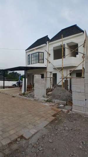 TERMURAH Rumah 2 Lantai di Perbatasan Ciputat dan Bojongsari lokasi di Pamulang, tersedia melalui melalui situs Olx