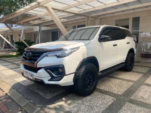 Jual bekas Toyota Fortuner 4x2 VRZ 2018 White Putih 2017 Toyota VRZ 2019 Jual Bu,lokasi di 