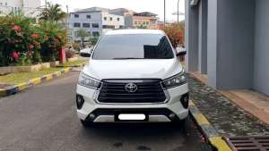 Jual bekas Toyota kijang innova g luxury 2021 putih captainseat,lokasi di 