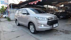 Jual bekas Toyota Kijang Innova Reborn 2.0 G AT Silver,lokasi di 