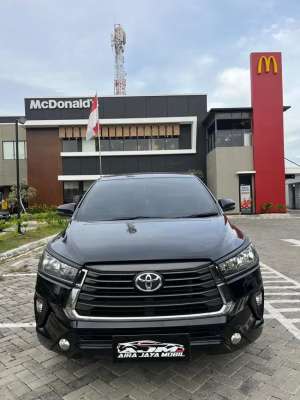 Jual bekas Toyota kijang innova reborn 2021 G manual bensin,lokasi di 