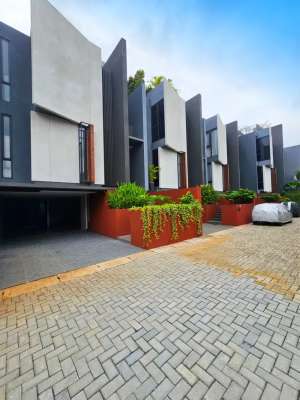 UNIT BARU Rumah Bintaro Dijual. Dalam Cluster, Dekat Toll Veteran lokasi di Pesanggrahan, tersedia melalui melalui situs Olx