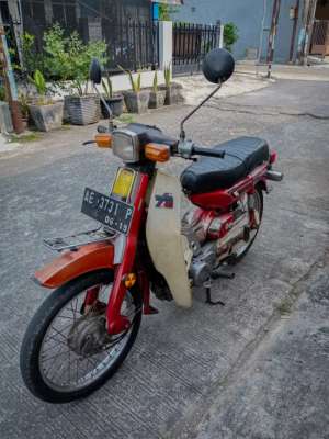 Jual bekas V80 elektrik stater full orisinil,lokasi di Bekasi Utara