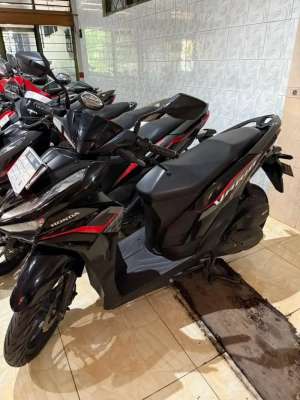 Jual bekas Vario 125 k2v hitam glosy 2023 Gbm,lokasi di Depok