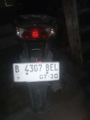 Jual bekas Vario 150 tahun 2015 surat lengkap,lokasi di Cengkareng