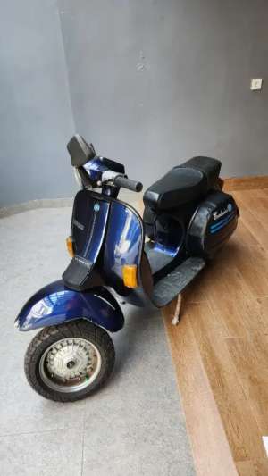 Jual bekas Vespa Exclusive P150XE thn 1990 BU,lokasi di Karang Tengah