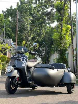Jual bekas Vespa gtv sei giorni with sespan scooter99,lokasi di Kembangan