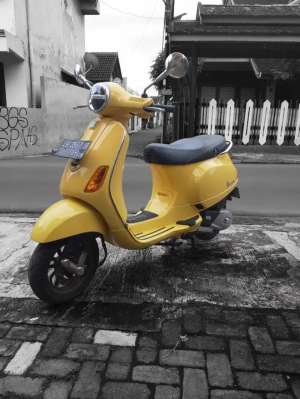 Jual bekas Vespa matic LX 125 tahun 2021,lokasi di Depok
