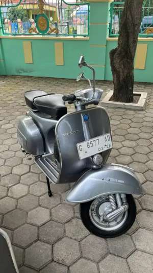 Jual bekas vespa sprint 1976,lokasi di Gununganyar