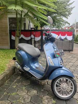 Jual bekas Vespa sprint TFT 150 2022 F Kab pjk panjang limited edition like new,lokasi di Parung