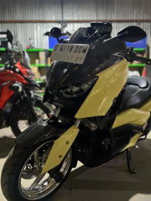 Jual bekas Xmax 250 full europe 300,lokasi di Panyileukan