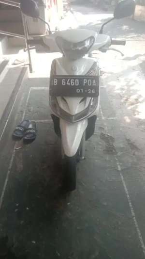 Yamaha Mio 2011 Putih lokasi di Pesanggrahan, tersedia melalui melalui situs Olx