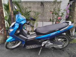 Jual bekas YAMAHA NOUVO Z 2005 MOTOR BISA TUKER-TAMBAH GAN,lokasi di Jatinegara