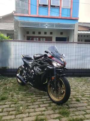 Jual bekas Yamaha R25 2014 2slinder,lokasi di Bekasi Barat