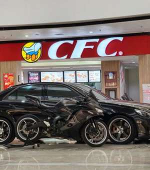 Jual bekas ZX25R ABS SE 2023 MODIF TOTAL 50JT RUGI,lokasi di Kota Surabaya