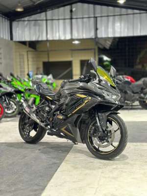 Jual bekas ZX25R SE ABS QS MODIF HEDON,lokasi di Cikarang Timur